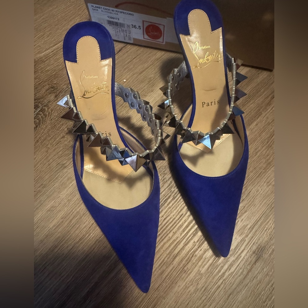 CHRISTIAN LOUBOUTIN
Planet Choc 80In Elixir/silver - Picture 9 of 13